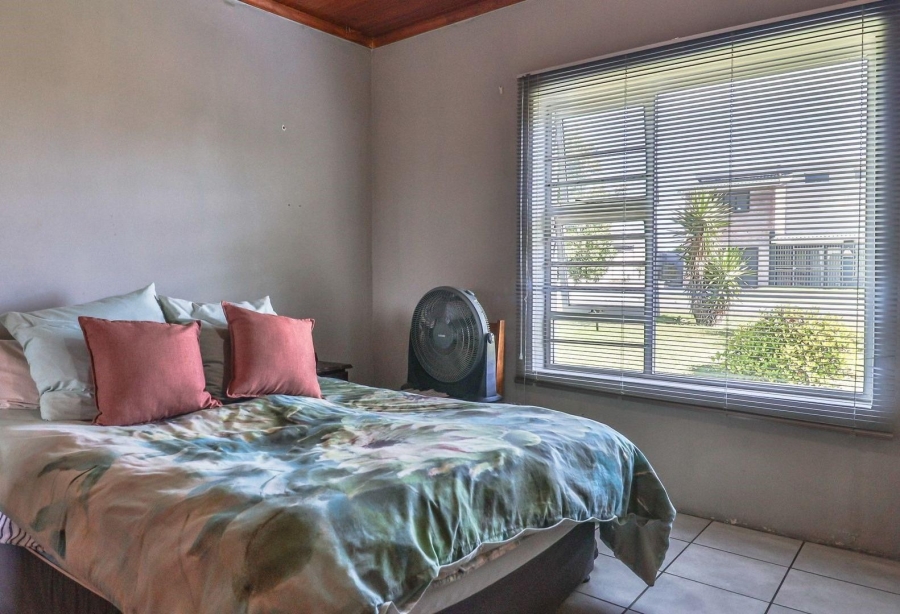 4 Bedroom Property for Sale in Kleinbaai Western Cape